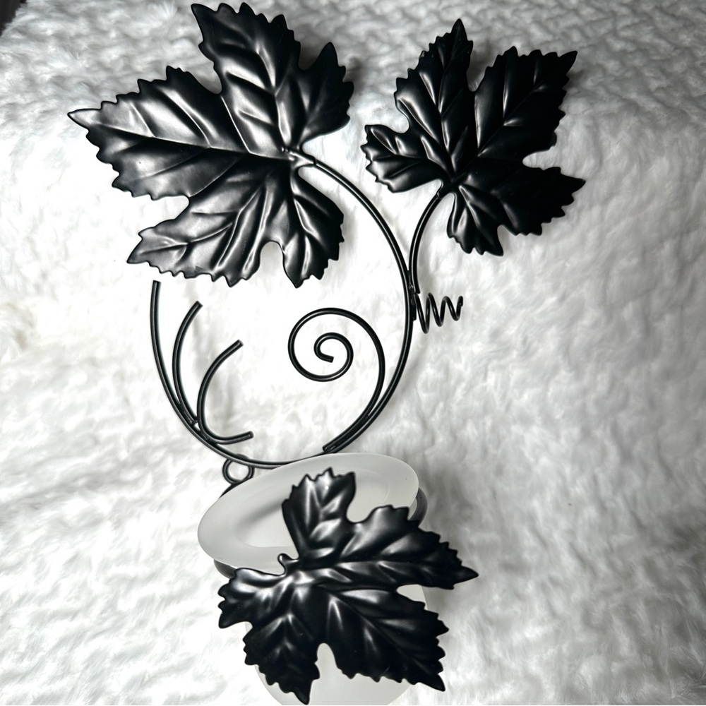 Vintage PartyLite Black Grape Leaf Wall Sconce Model #P0363